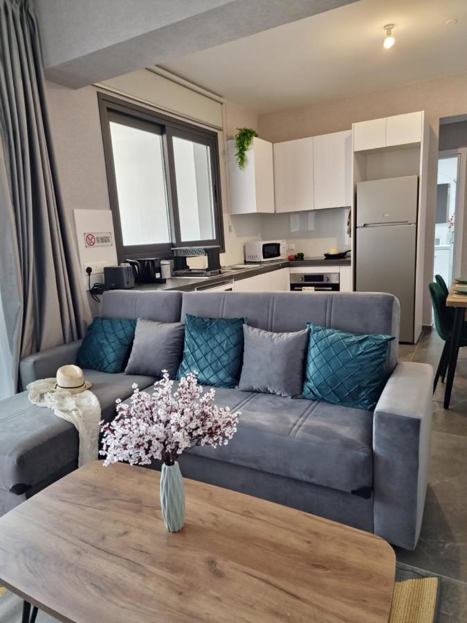 Carisa Deluxe Apartment With Jacuzzi ラルナカ エクステリア 写真