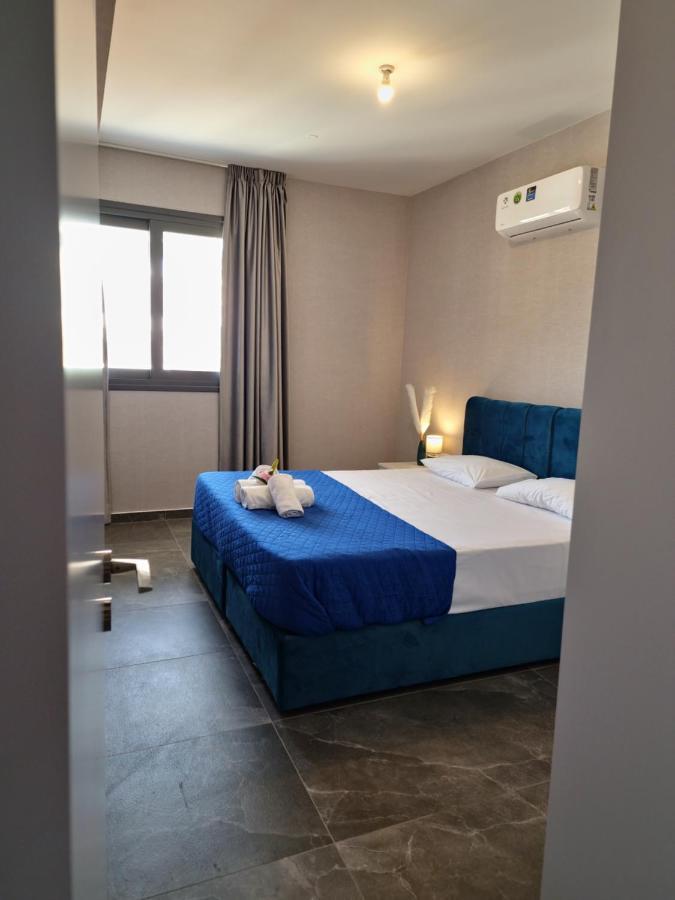 Carisa Deluxe Apartment With Jacuzzi ラルナカ エクステリア 写真