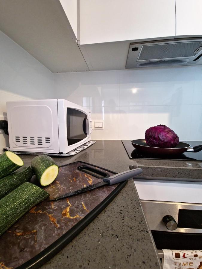 Carisa Deluxe Apartment With Jacuzzi ラルナカ エクステリア 写真