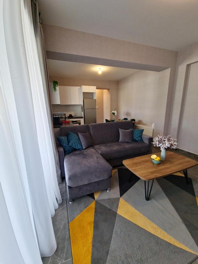 Carisa Deluxe Apartment With Jacuzzi ラルナカ エクステリア 写真