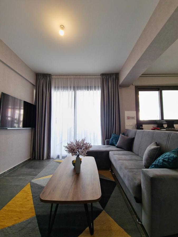 Carisa Deluxe Apartment With Jacuzzi ラルナカ エクステリア 写真