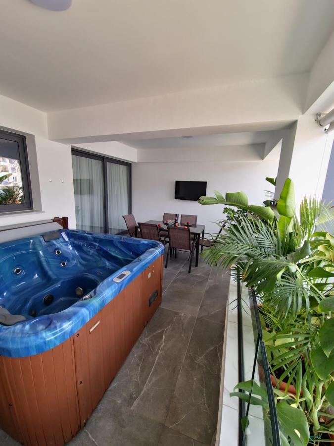 Carisa Deluxe Apartment With Jacuzzi ラルナカ エクステリア 写真