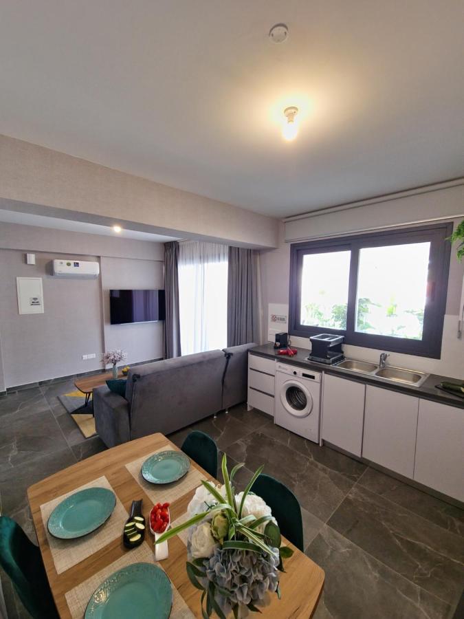 Carisa Deluxe Apartment With Jacuzzi ラルナカ エクステリア 写真